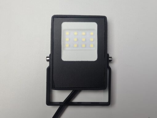 10W 5000K Floodlight Frosted Glass SMD LED Waterproof - Image 2