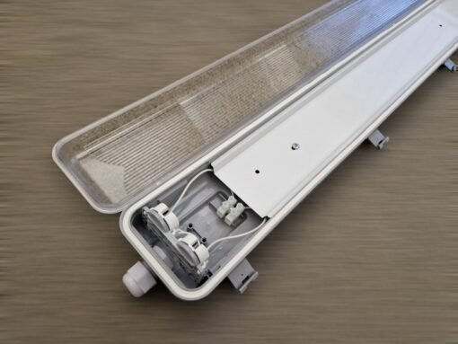 150cm Pro double LED TL T8 fixture waterproof with reflectors - Image 3